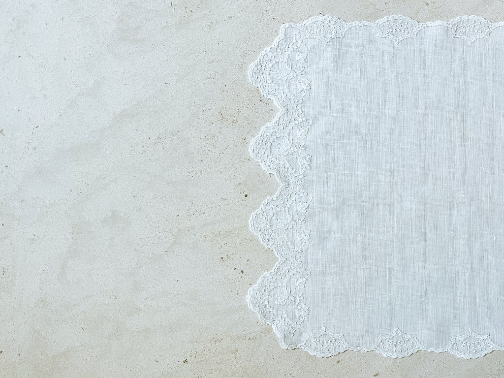 The Francesca—linen placemat